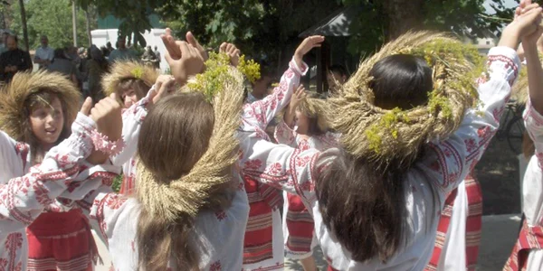calarasi ritual de sanziene FOTO traditieialomita.ro