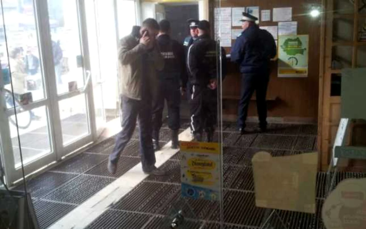 Poliţiştii au făcut cercetări la faţa locului. Foto: alba100.ro