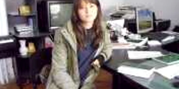 Andreea Huşanu este elevă la Liceul de Artă şi, de curând a vernisat prima expoziţie personală