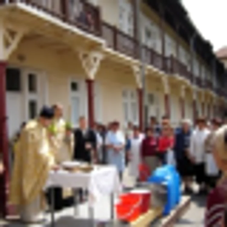 Vatra Luminoasă - aşezământul pentru orbi nevăzători Sursa reginaelisabeta.ro