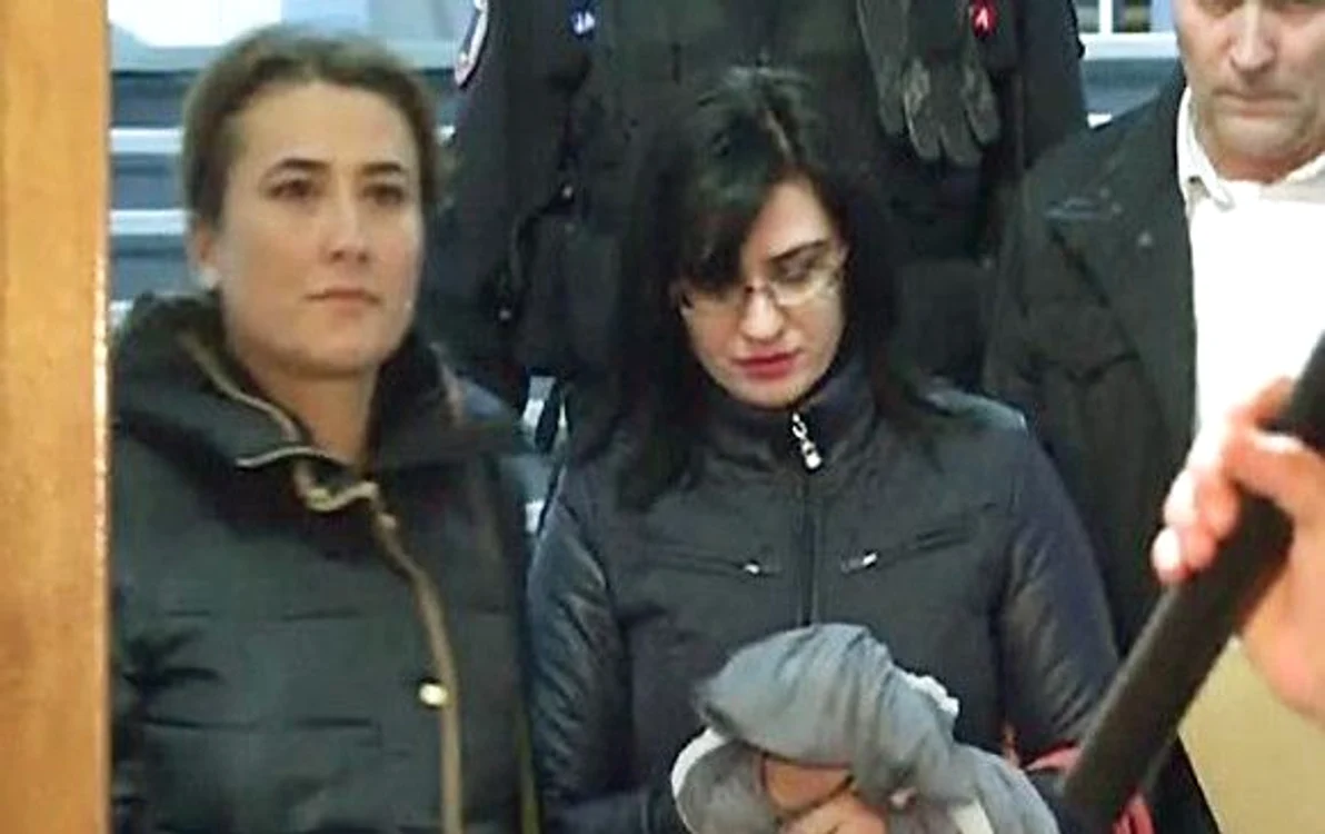 
    Judecătoarea Geanina Terceanu a primti mită 220.000 de euro de la fraţii BecaliFoto: Click!  
