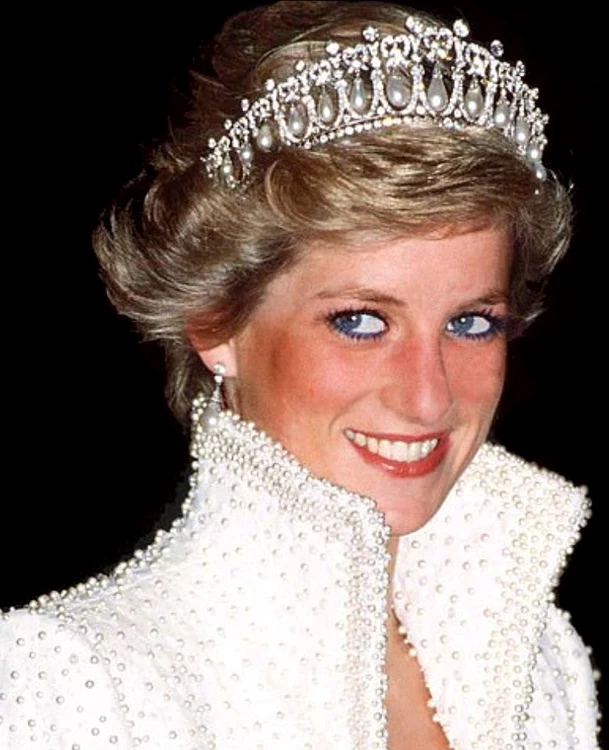Tiara preferată a Prințesei Diana