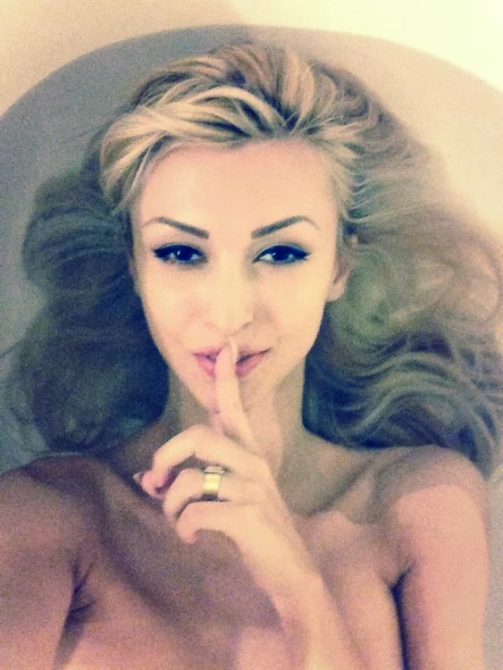 Andreea Bălan, criticată pentru imaginea pe care a publicat-o pe internet