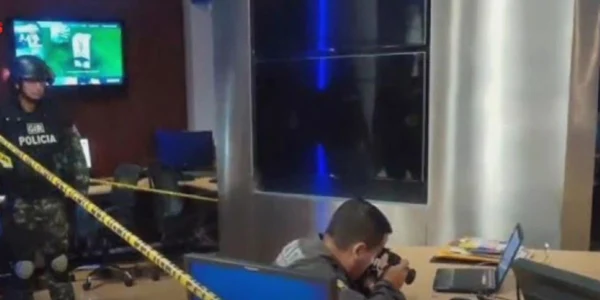 O scrisoare capcană a explodat într o redacție din Ecuador  Foto Captură video YouTube jpg