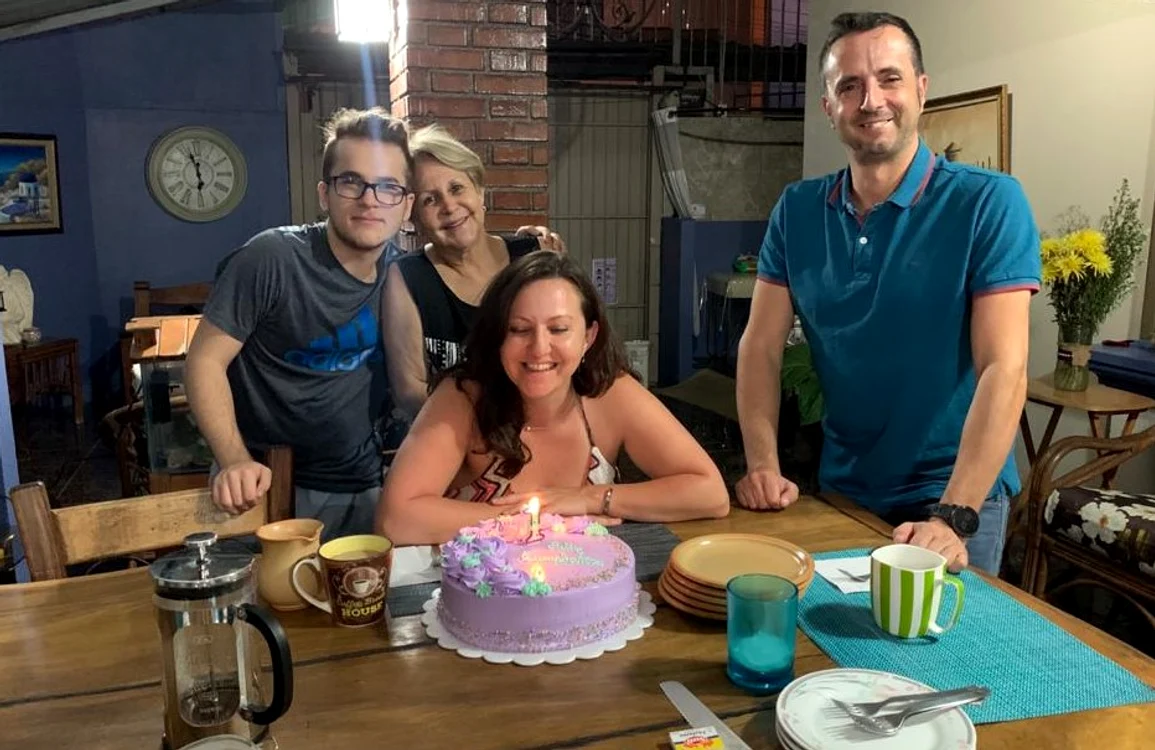 Mama lui Dragoș Dolănescu, alături de nepot, fiică și cumnatfoto: arhivă personală