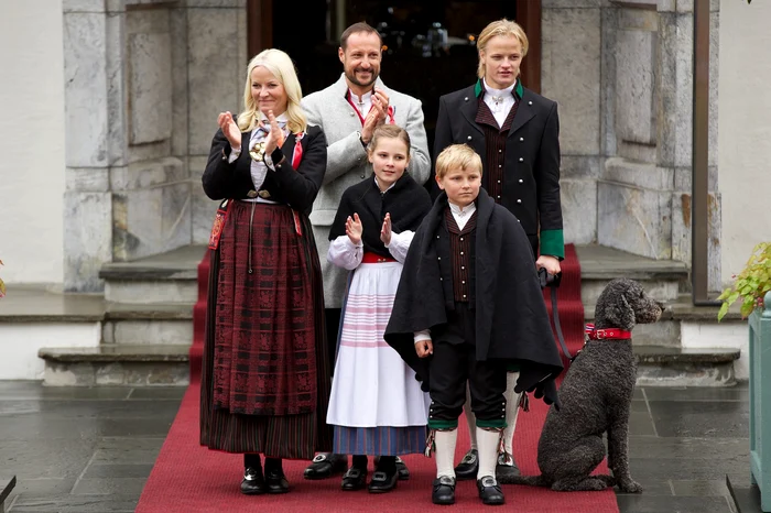 Prințul Haakon, Prințesa Mette Marit și copiii lor. FOTO Getty Images