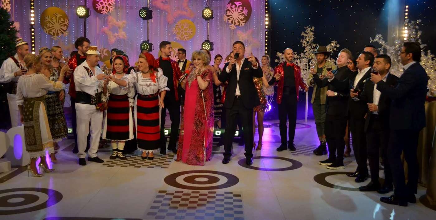 Iată primele imagini de la ediția acestei emisiuni din Noaptea dintre Ani, in care vor evolua : Marcel Pavel, Matilda Pascal Cojocarita, Cornelia și Lupu Rednic, dar și Diana Enache