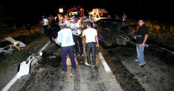 Craiova: UPDATE / Şapte persoane rănite grav într-un accidentat de circulaţie