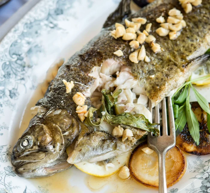 Păstrăvul este unul dintre cele mai sănătoase alimente. Foto: Click.