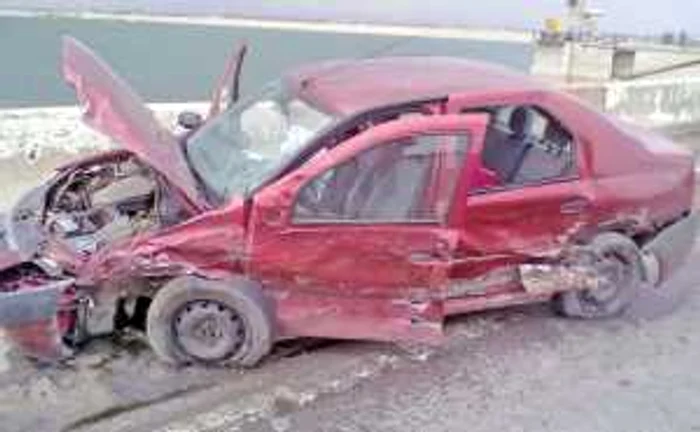 14 aprilie 2012. Accidentul provocat de Vintilă Matei s-a soldat cu rănirea a patru persoane aflate în Logan