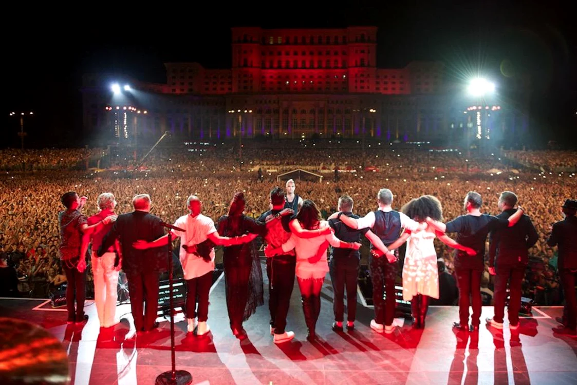
    Concert Robbie Williams la București: Artistul a fost plăcut impresionatfoto: Arhiva Personală  