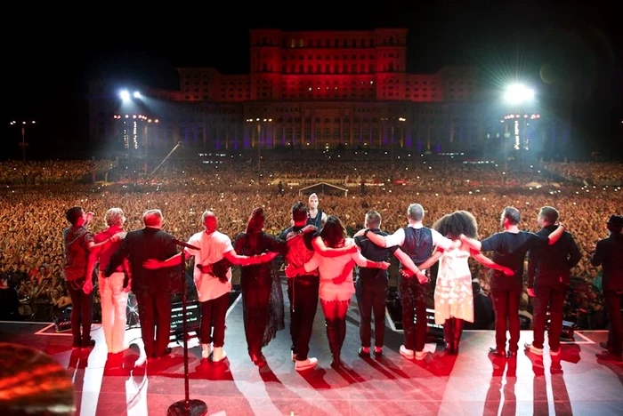 
    Concert Robbie Williams la București: Artistul a fost plăcut impresionatfoto: Arhiva Personală  