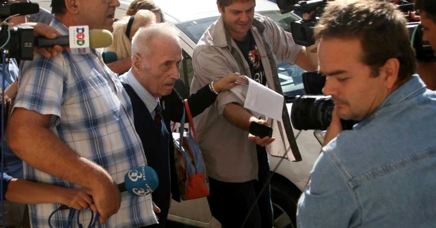 Alexandru Vişinescu a fost citat marţi de procurori FOTO Adevărul