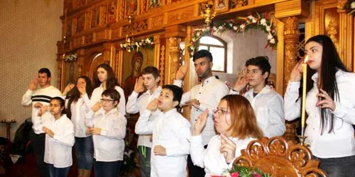 Concert de colinde în limbaj mimico-gestual FOTO Costiuc Petrică