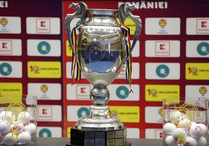 
    Ce meciuri mai au de jucat Universitatea Craiova și CFR Cluj în Liga 1  