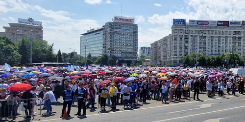 PROTEST PIATA VICTORIEI jpg