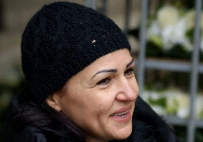 Bucureşeanca decorează de 13 ani baldachinul după ce a visat că asta trebuie să facă