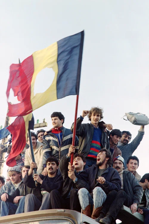 Steagul, simbol al libertății și independenței. FOTO: AFP