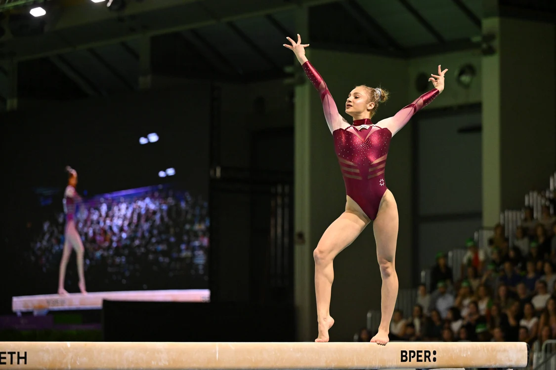 Sabrina Voinea, una dintre cele 5 gimnaste române de la JO. FOTO: Profimedia