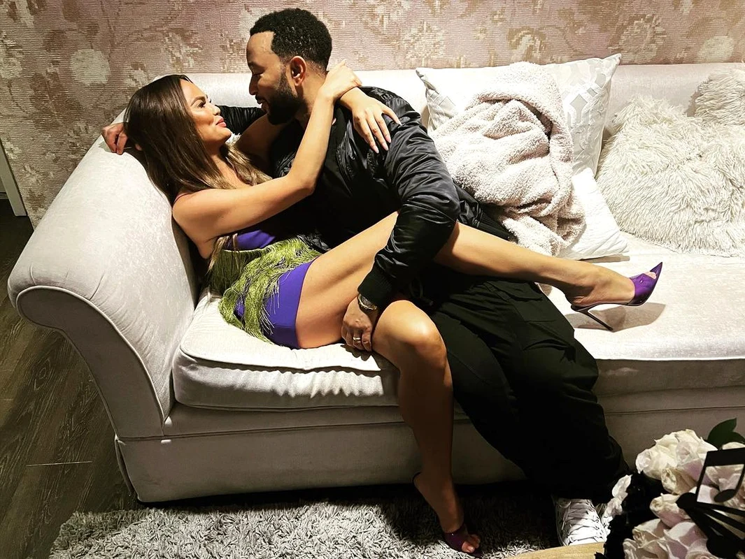 Chrissy Teigen și John Legend (3) jpg
