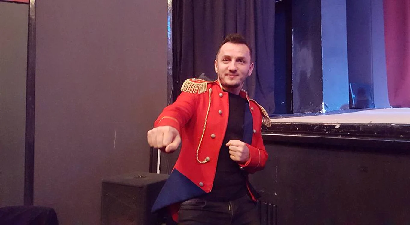 
    Mihai se gândește să ia drumul străinătățiiFoto: arhivă personală  