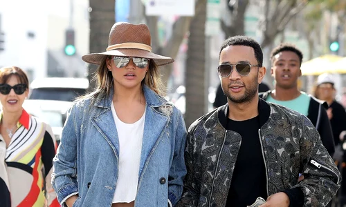 Chrissy Teigen and John Legend shop after lunch at Il Pastaio jpeg
