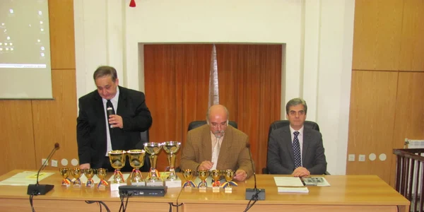Răducu George Filipescu, preşedintele Consiliului Judeţean Călăraşi(în mijloc)