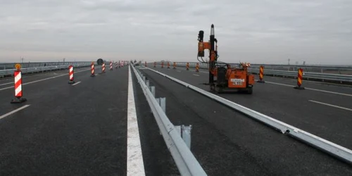 Culturile de porumb şi floarea soarelui au fost compromise din cauza secetei