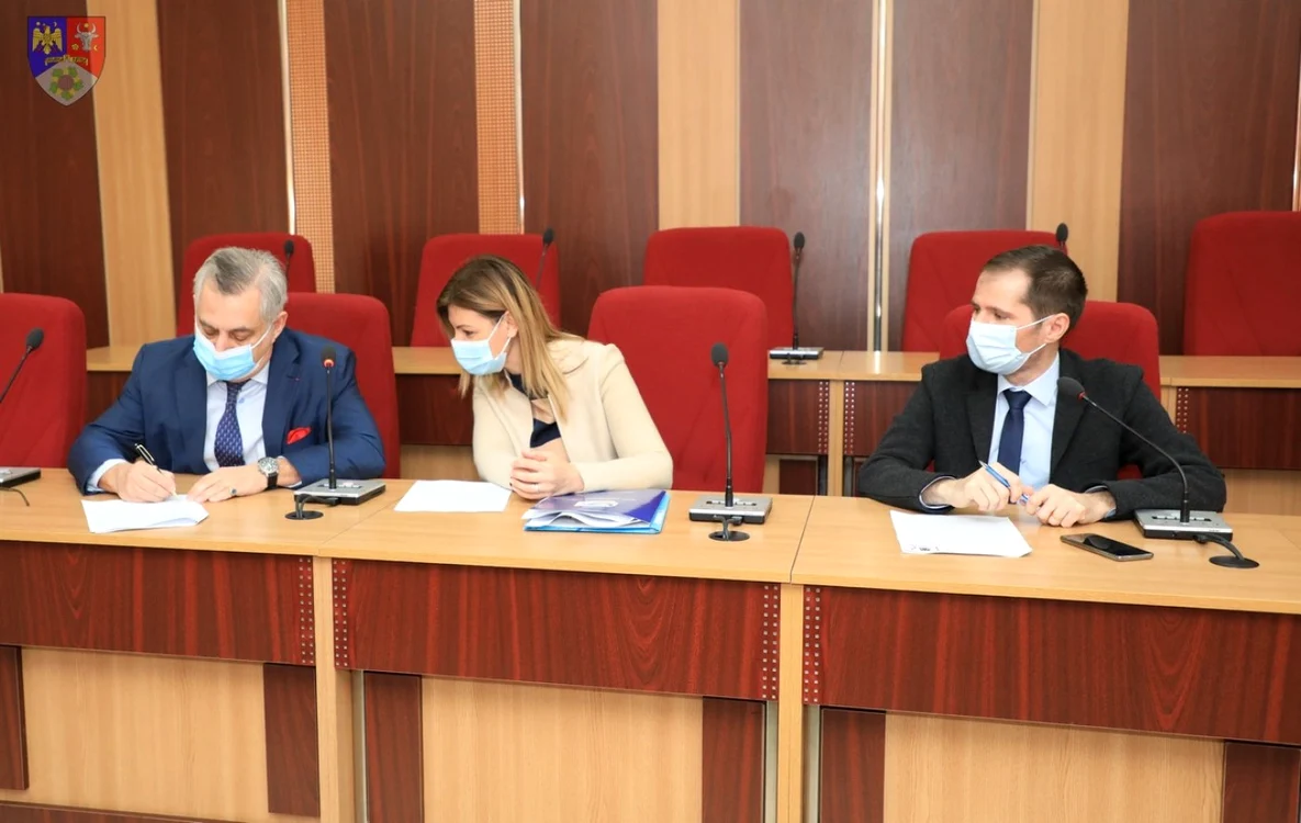 Actele au fost semnate la Consiliul Judeţean Vrancea