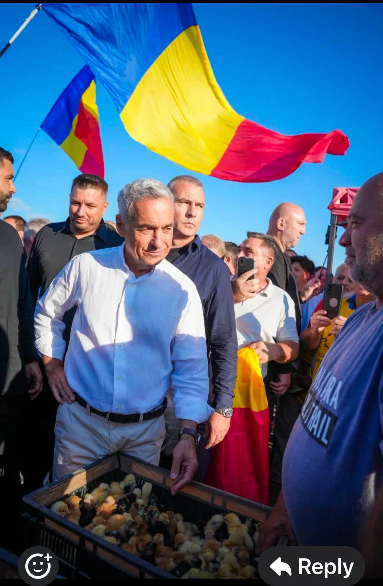 Călin Georgescu, ironizat la Călugăreni. Eugen Tomac: „Nu există cuvântul «dronă» în limba bătrână”