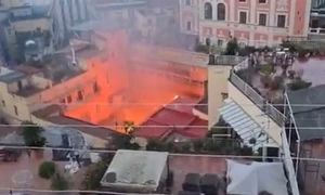 teatru incendiu napoli jpg