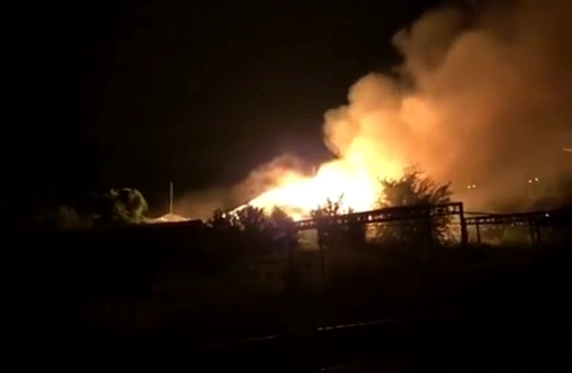 
    Pompierii intervin cu mai multe autospecialefoto: captură video  
