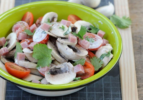 salata de ciuperci cu sunca jpeg