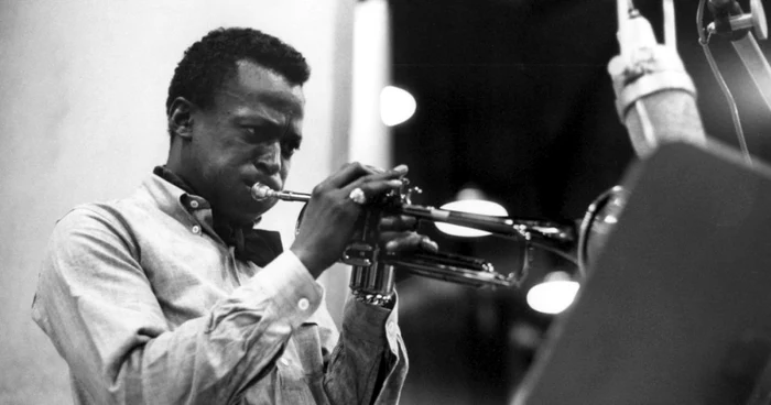 Printre înregistrările
de jazz şi blues incluse în acest an în Grammy Hall of Fame se
află „Miles Smiles“, un album din 1967 al legendarului Miles
Davis FOTO Arhivă