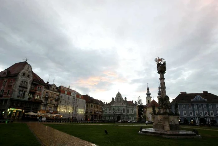 Monumentul Ciumei din Piaţa Unirii