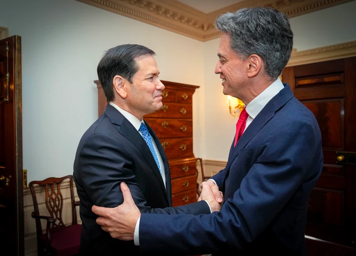 Marco Rubio și noul ministru britanic de Externe, Ed Miliband. FOTO: X/@SecRubio
