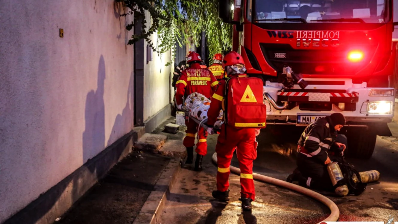 
    Un bărbat de 50 de ani a fost găsit carbonizat în urma unui incendiu produs la baza sportivă FCSB din Berceni Sursă foto: Inquam Photos  