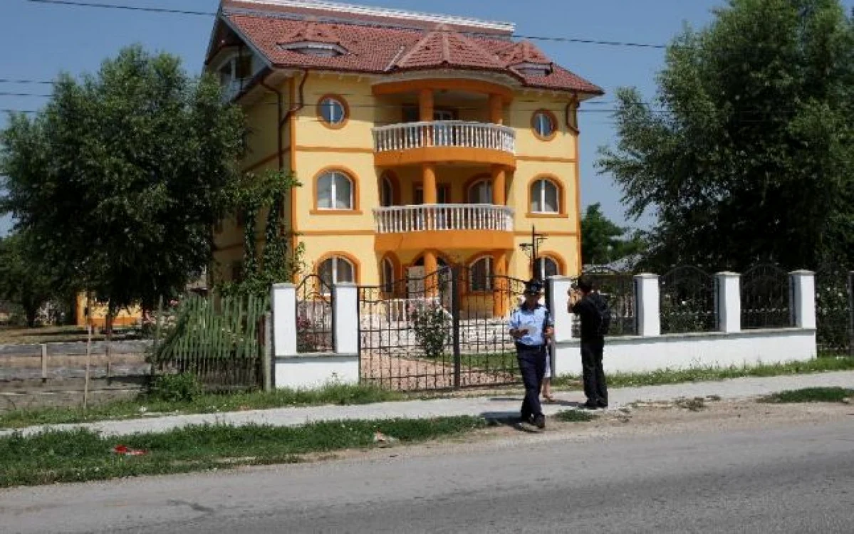 Mascaţii au descins de dimineaţă la Ţăndărei FOTO: adevarul.ro