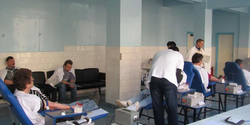 Peste 100 de jandarmi se vor prezenta la Centrul de Transfuzii Sanguine pentru a dona sânge/foto: Arhiva