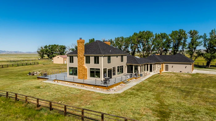 Conacul are nouă dormitoare și opt băi (Foto: Profimedia)