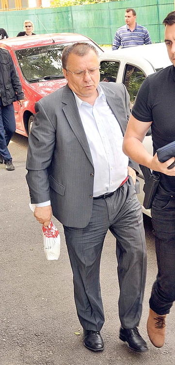 
    Casa iubitului Marinei Almăşan a fost răscolită pentru a treia oară de oamenii legii  