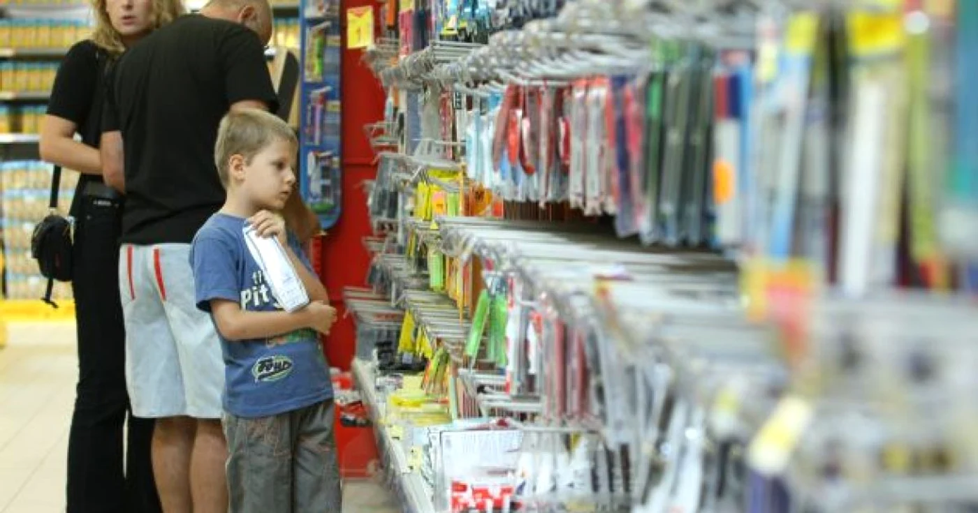 Craiovenii vor găsi în magazin o gamă de 40.000 de articole. Foto: arhivă