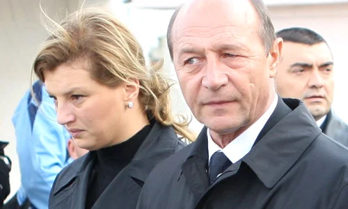 traian basescu si ioana basescu jpeg