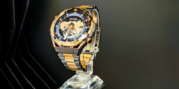 HUAWEI WATCH ULTIMATE DESIGN FOTO Adrian Pogîngeanu jpg