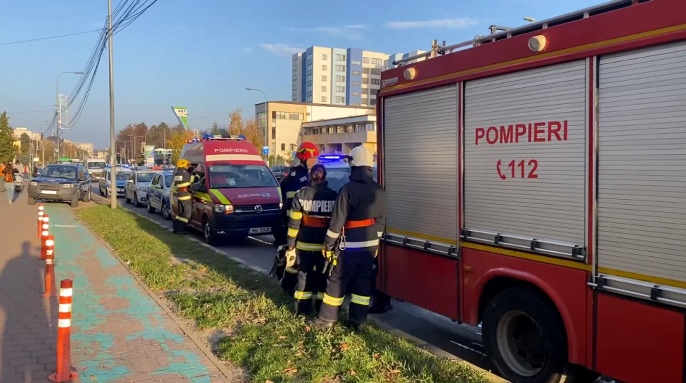 Pompierii au participat la misiunea de salvare FOTO: newsbucovina.ro