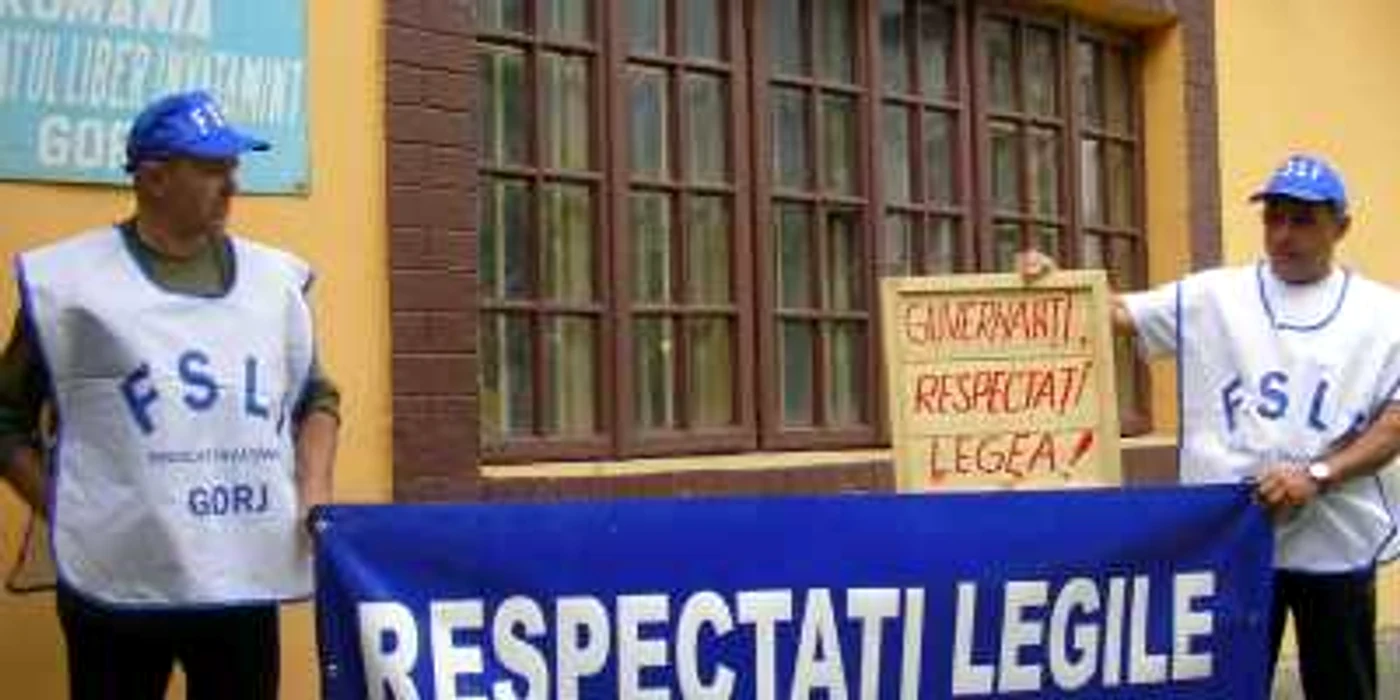 Dascălii gorjeni participă pentru a doua oară în acest an la proteste 