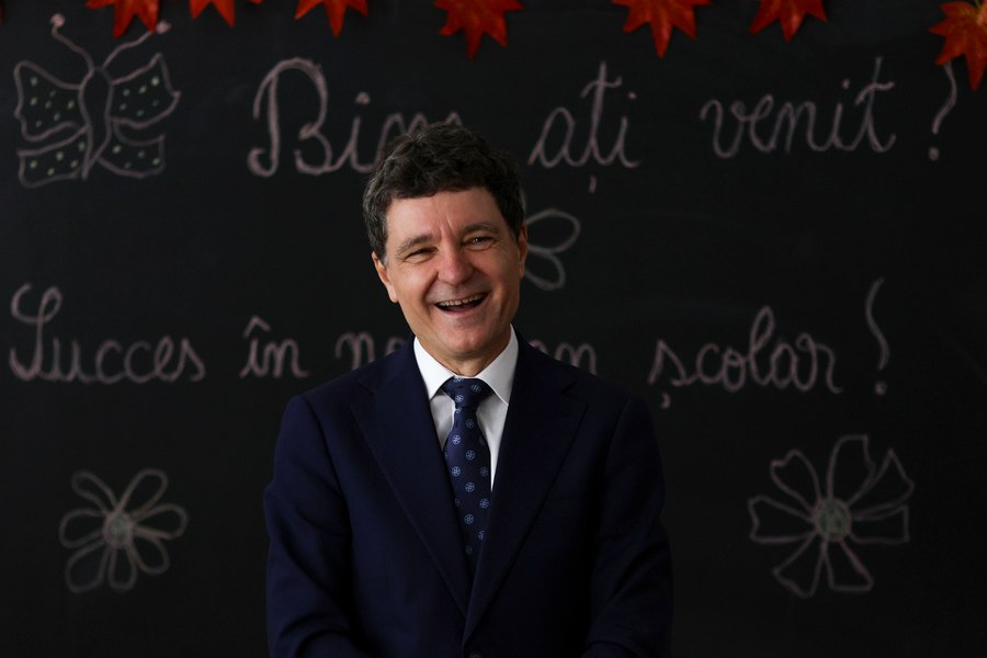 Nicușor Dan, în prima zi de școală: „O greșeală pe care o facem de ani de zile este că nu valorizăm cunoașterea”