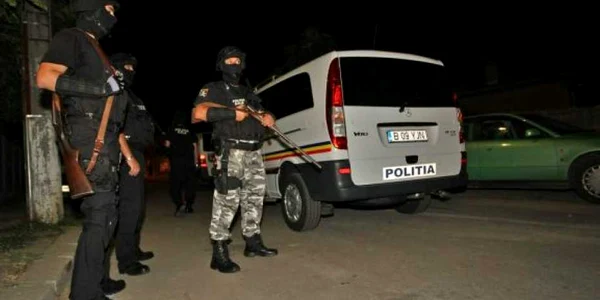 Poliţiştii i-au prins pe suspecţi în pădure Foto: arhivă Adevărul