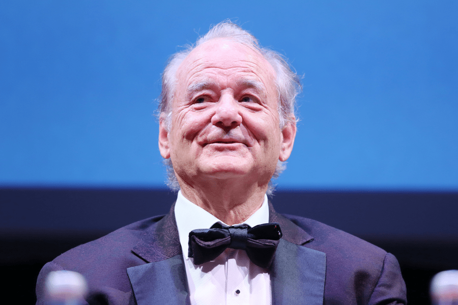 Bill Murray se confruntă cu noi acuzații de comportament nepotrivit. Seth Green susține că actorul l-a aruncat în coșul de gunoi când era copil