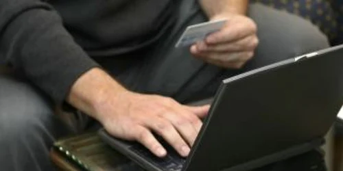 Vânzările online ale agenţiilor de turism din România au crescut în primele cinci luni cu peste 30%